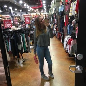 Meet your Posher, Emilee